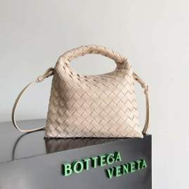 Picture of Bottega Veneta Handbags _SKUfw184063914fw